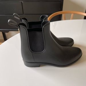 Sam Edelman Chelsea Rubber Rain boot.